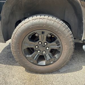 2019 Chevrolet TAHOE LS — миниатюра 18