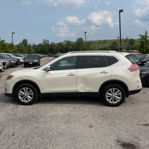صورة 3 لـ 2016 Nissan ROGUE SV