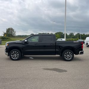 2025 Chevrolet SILVERADO 1500 LT — фото 3