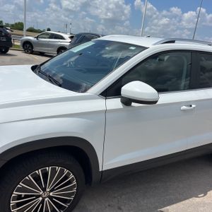 VOLKSWAGEN TAOS SE - 2