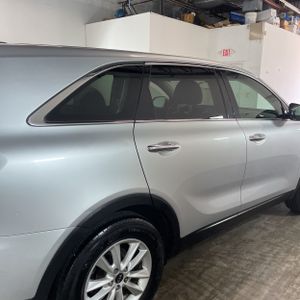 صورة 9 لـ 2019 KIA SORENTO LX