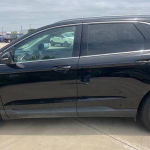 FORD EDGE SEL - 4