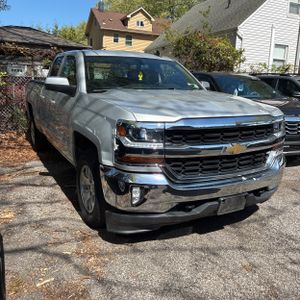 CHEVROLET SILVERADO 1500 - 10