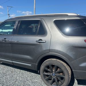 FORD EXPLORER XLT - 6