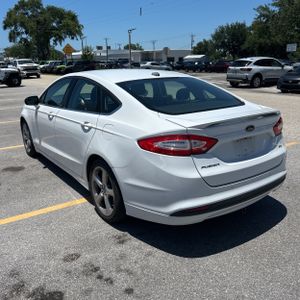 FORD FUSION SE - 5
