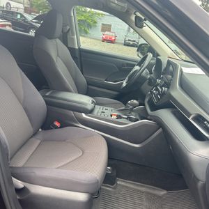 2023 Toyota HIGHLANDER LE 缩略图 33