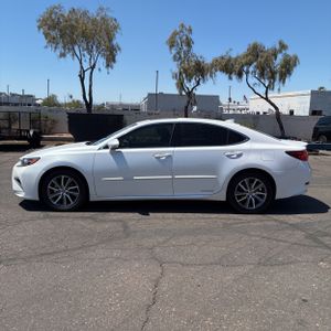 LEXUS ES 300H BASE - 3