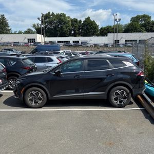 2024 KIA SPORTAGE LX photo 3