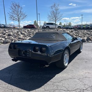 CHEVROLET CORVETTE BASE - 8