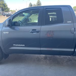 صورة 4 لـ 2017 Toyota TUNDRA SR5