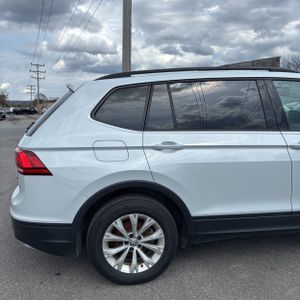VOLKSWAGEN TIGUAN 2.0T S 4MOTION - 9