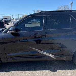 FORD EXPLORER ST - 4