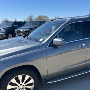 MERCEDES-BENZ GLS - 2