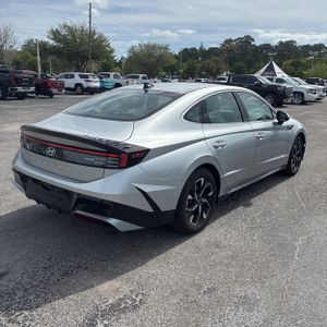 HYUNDAI SONATA SEL - 8