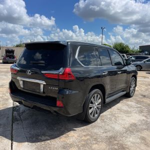 صورة 8 لـ 2017 Lexus LX 570 BASE
