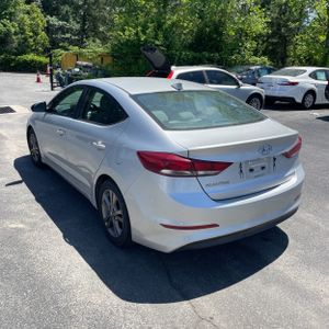 HYUNDAI ELANTRA SEL - 5