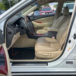 صورة 31 لـ 2009 Lexus ES 350 BASE