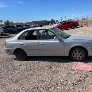 HYUNDAI ACCENT GLS - 10