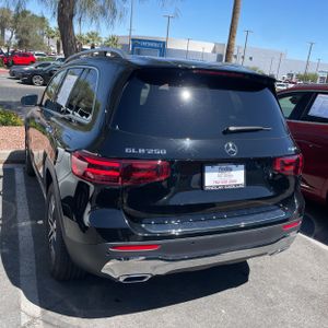 MERCEDES-BENZ GLB - 3