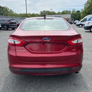 FORD FUSION SE - 7