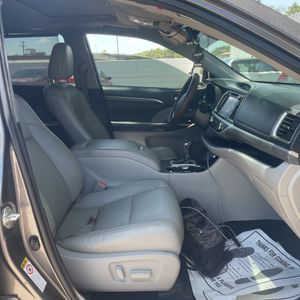 صورة مصغرة 33 لـ 2017 Toyota HIGHLANDER LIMITED