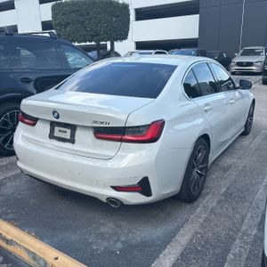 صورة 6 لـ 2021 BMW 3 SERIES 330I