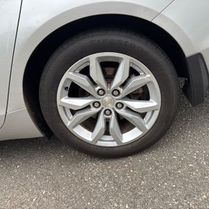 2017 Chevrolet IMPALA LT — миниатюра 18
