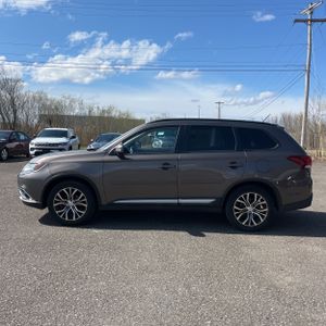 MITSUBISHI OUTLANDER SEL - 3