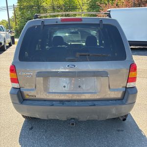 FORD ESCAPE XLT - 7