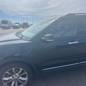 FORD EXPLORER XLT - 2