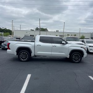 TOYOTA TUNDRA - 10
