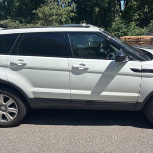 2017 LAND Rover RANGE ROVER EVOQUE SE — миниатюра 11