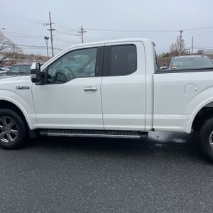 FORD F-150 LARIAT - 4