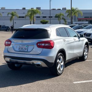 MERCEDES-BENZ GLA - 8