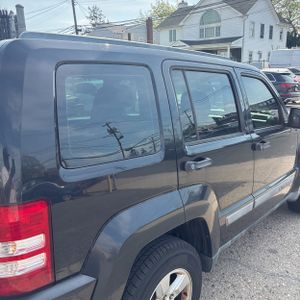 JEEP LIBERTY SPORT - 9