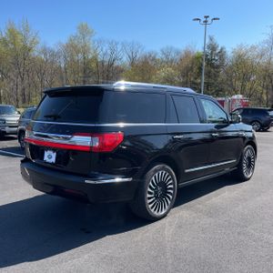 LINCOLN NAVIGATOR BLACK LABEL - 9