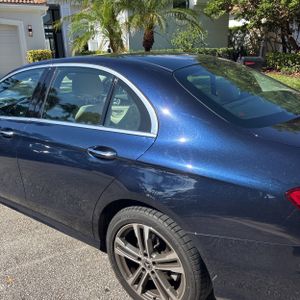 MERCEDES-BENZ E-CLASS - 6