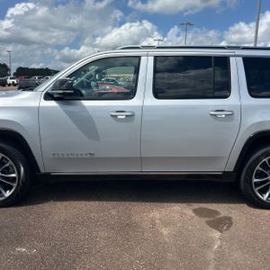 JEEP WAGONEER L SERIES III - 4