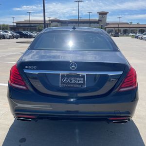 Mercedes-Benz S-Class S 550 - 7