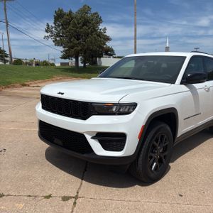 JEEP GRAND CHEROKEE ALTITUDE 4X4 - 2