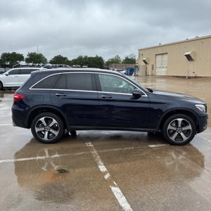 MERCEDES-BENZ GLC - 10