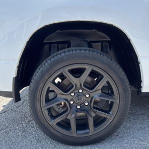 2023 RAM 1500 LARAMIE thumbnail 18