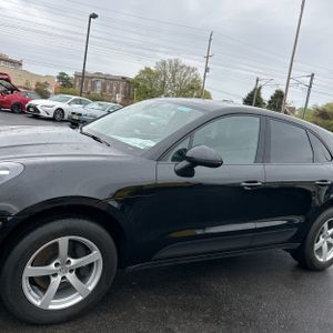 PORSCHE MACAN BASE - 2