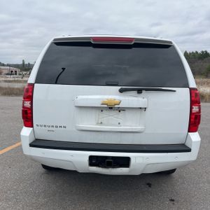 CHEVROLET SUBURBAN - 7