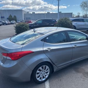 HYUNDAI ELANTRA GLS - 9