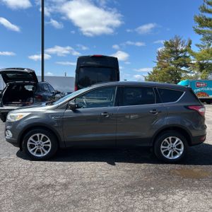 FORD ESCAPE SE - 3