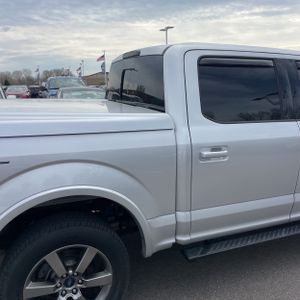 FORD F-150 LARIAT - 9