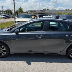 2023 KIA FORTE GT-LINE 照片 4