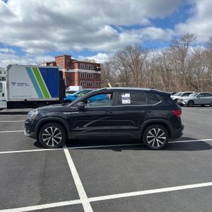 VOLKSWAGEN TAOS SE 4MOTION - 3