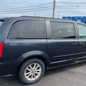 DODGE GRAND CARAVAN SXT - 9